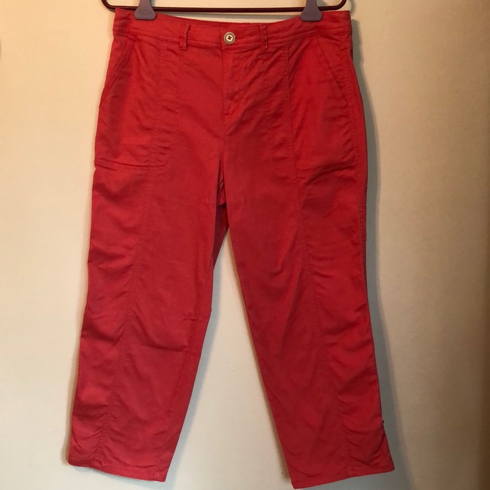 Salmon capris